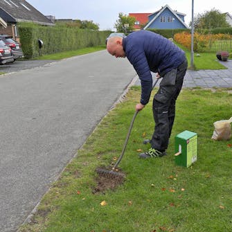 Bare flekker i plenen: Rak igjen Bare flekker i plenen: Rak igjen